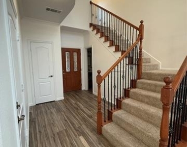 5735 Richmond Avenue - Photo Thumbnail 28