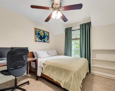 5735 Richmond Avenue - Photo Thumbnail 15