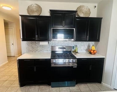 16729 Milwaukee Street - Photo Thumbnail 5