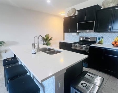16729 Milwaukee Street - Photo Thumbnail 6