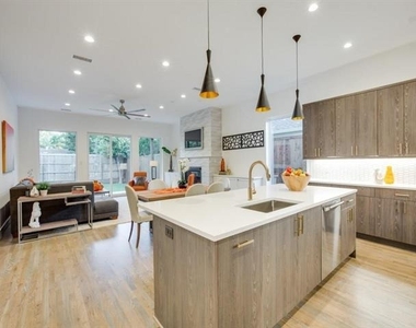 4310 Merrell Road - Photo Thumbnail 3