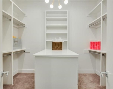 4310 Merrell Road - Photo Thumbnail 11