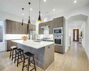 4310 Merrell Road - Photo Thumbnail 5