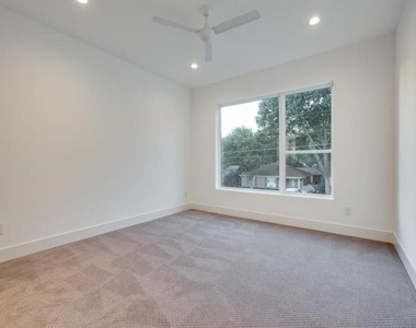 4310 Merrell Road - Photo Thumbnail 15