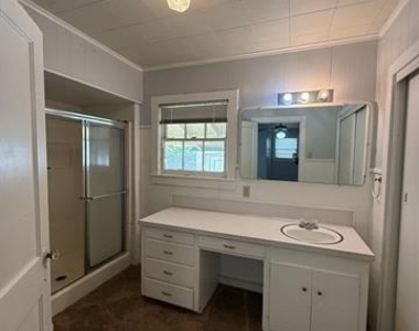 223 W Jefferson Street - Photo Thumbnail 11