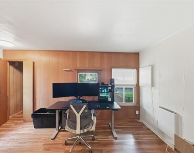 2137 Lenamon Street - Photo Thumbnail 18