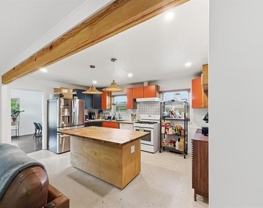 2137 Lenamon Street - Photo Thumbnail 15