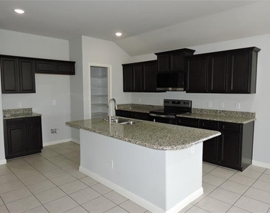 8050 Privet Street - Photo Thumbnail 6