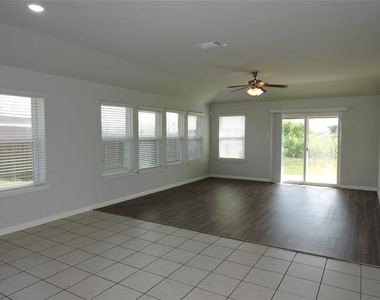 8050 Privet Street - Photo Thumbnail 7