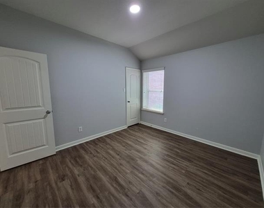 8050 Privet Street - Photo Thumbnail 16