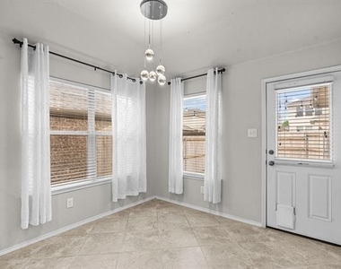 9005 Holliday Lane - Photo Thumbnail 4