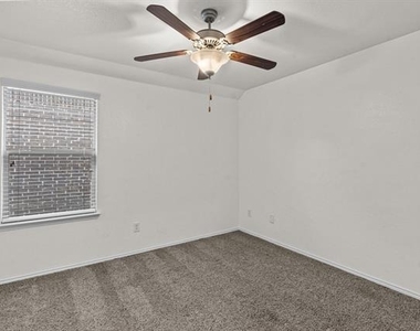 9005 Holliday Lane - Photo Thumbnail 3