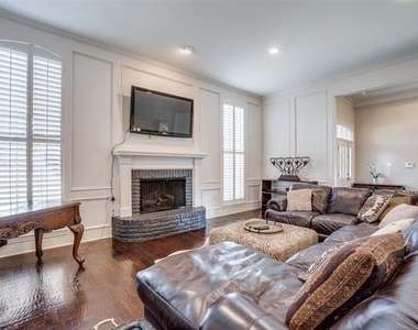 5604 Covehaven Drive - Photo Thumbnail 6