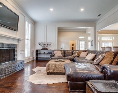 5604 Covehaven Drive - Photo Thumbnail 4