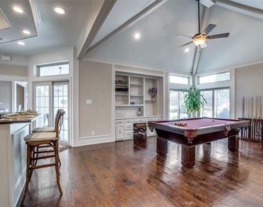 5604 Covehaven Drive - Photo Thumbnail 11