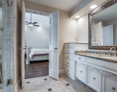 5604 Covehaven Drive - Photo Thumbnail 21