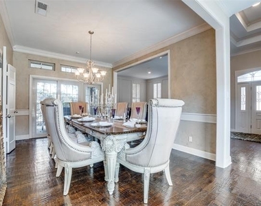 5604 Covehaven Drive - Photo Thumbnail 15