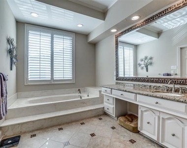 5604 Covehaven Drive - Photo Thumbnail 22