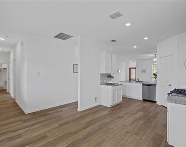 3028 Howerton Drive - Photo Thumbnail 9