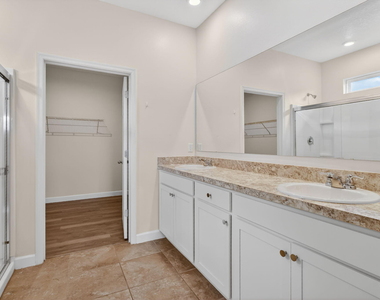 10552 Sw Toren Way - Photo Thumbnail 20