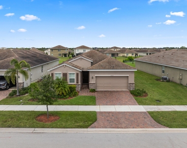 10552 Sw Toren Way - Photo Thumbnail 35