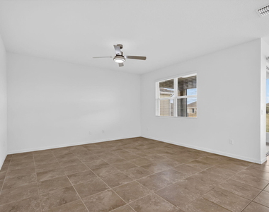 10552 Sw Toren Way - Photo Thumbnail 15