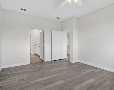 10552 Sw Toren Way - Photo Thumbnail 17