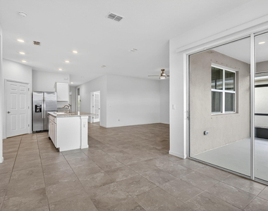 10552 Sw Toren Way - Photo Thumbnail 6