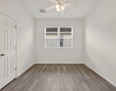 10552 Sw Toren Way - Photo Thumbnail 26