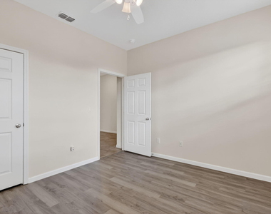 10552 Sw Toren Way - Photo Thumbnail 23