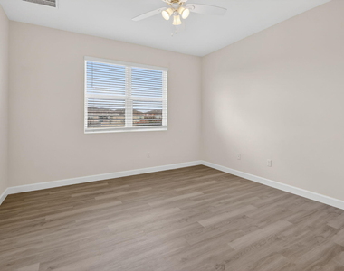 10552 Sw Toren Way - Photo Thumbnail 16