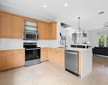 500 Se 7th Street - Photo Thumbnail 14