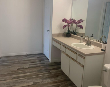 131 Sw 117th Avenue - Photo Thumbnail 12