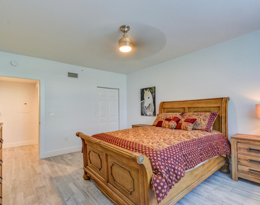 11770 St Andrews Place - Photo Thumbnail 13
