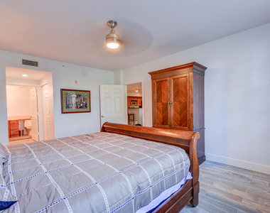 11770 St Andrews Place - Photo Thumbnail 9