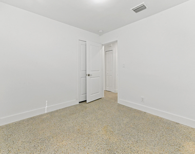 2541 Nw 64th Terrace - Photo Thumbnail 12