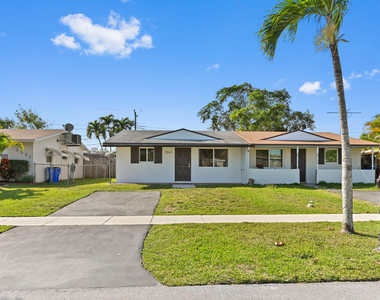 2541 Nw 64th Terrace - Photo Thumbnail 13