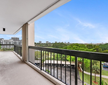 2425 Presidential Way - Photo Thumbnail 21
