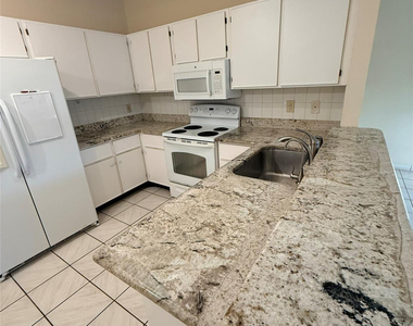 12060 Nw 11th Street - Photo Thumbnail 7