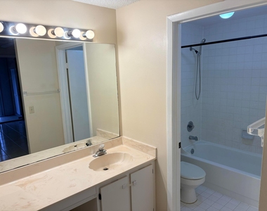 12060 Nw 11th Street - Photo Thumbnail 15