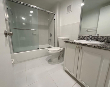 19455 Ne 10 Avenue - Photo Thumbnail 4