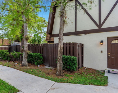 111 Weybridge Circle - Photo Thumbnail 1
