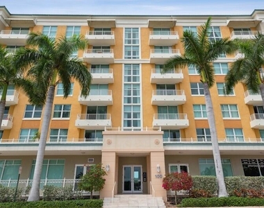 100 Ne 6th Street - Photo Thumbnail 1