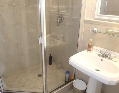 1051 Hillsboro Mile - Photo Thumbnail 6
