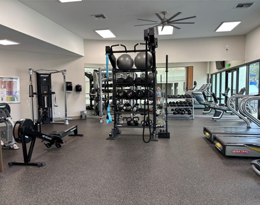 900 River Reach Drive - Photo Thumbnail 27