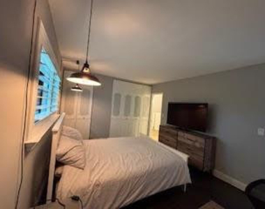 900 River Reach Drive - Photo Thumbnail 19