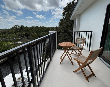 900 River Reach Drive - Photo Thumbnail 23