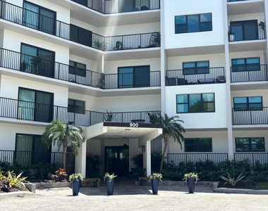900 River Reach Drive - Photo Thumbnail 31