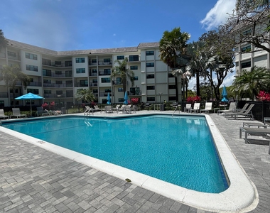 900 River Reach Drive - Photo Thumbnail 37
