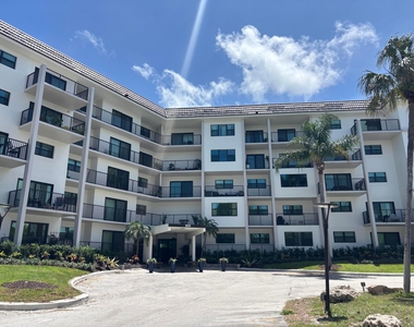 900 River Reach Drive - Photo Thumbnail 30